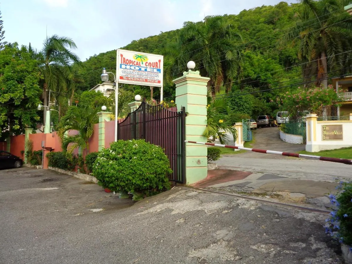Tropical Court Hotel 몬테고 베이